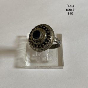 Little Shop R004
